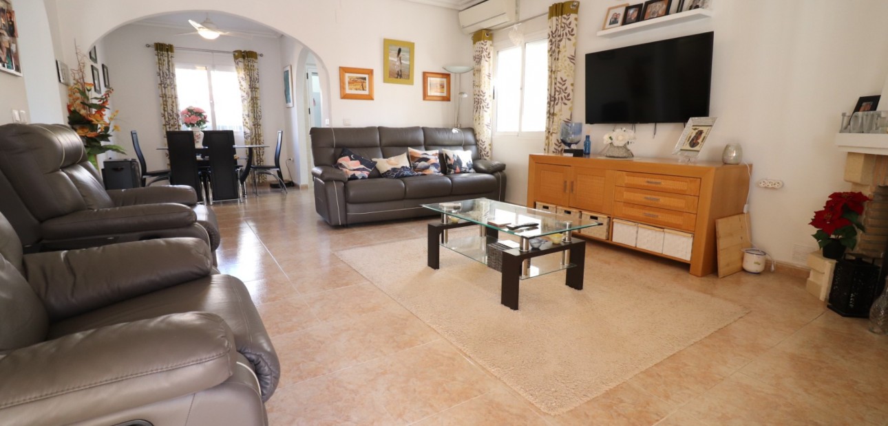 Sale - Detached Villa -
Algorfa - Montemar