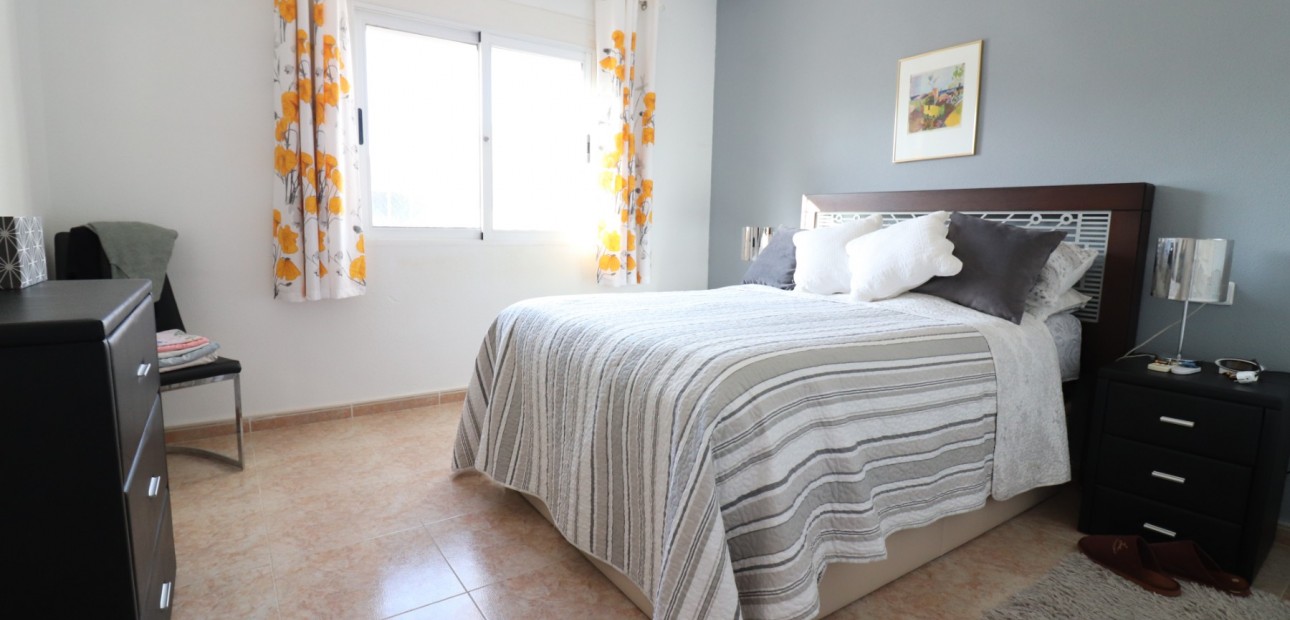 Sale - Detached Villa -
Algorfa - Montemar