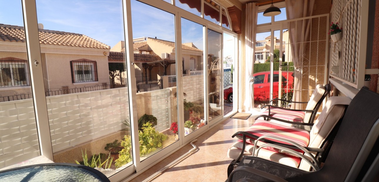 Sale - Detached Villa -
Algorfa - Montemar