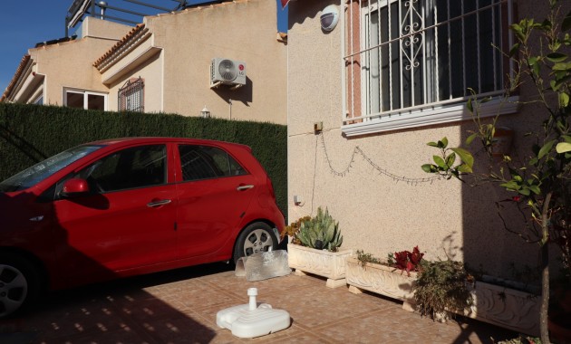 Sale - Detached Villa -
Algorfa - Montemar