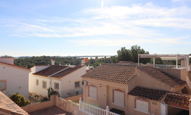 Sale - Detached Villa -
Algorfa - Montemar