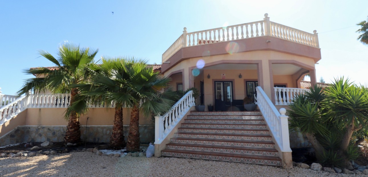 Venta - Country Property -
Catral