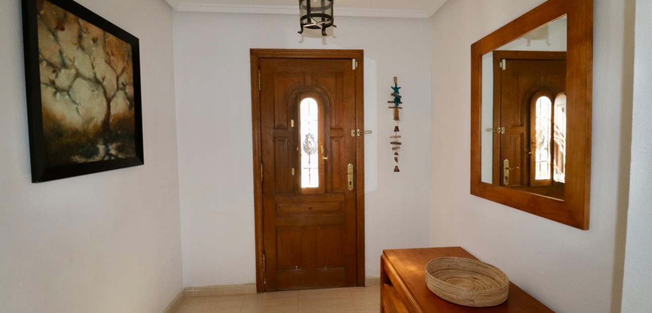 Venta - Country Property -
Catral