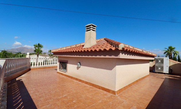 Venta - Country Property -
Catral