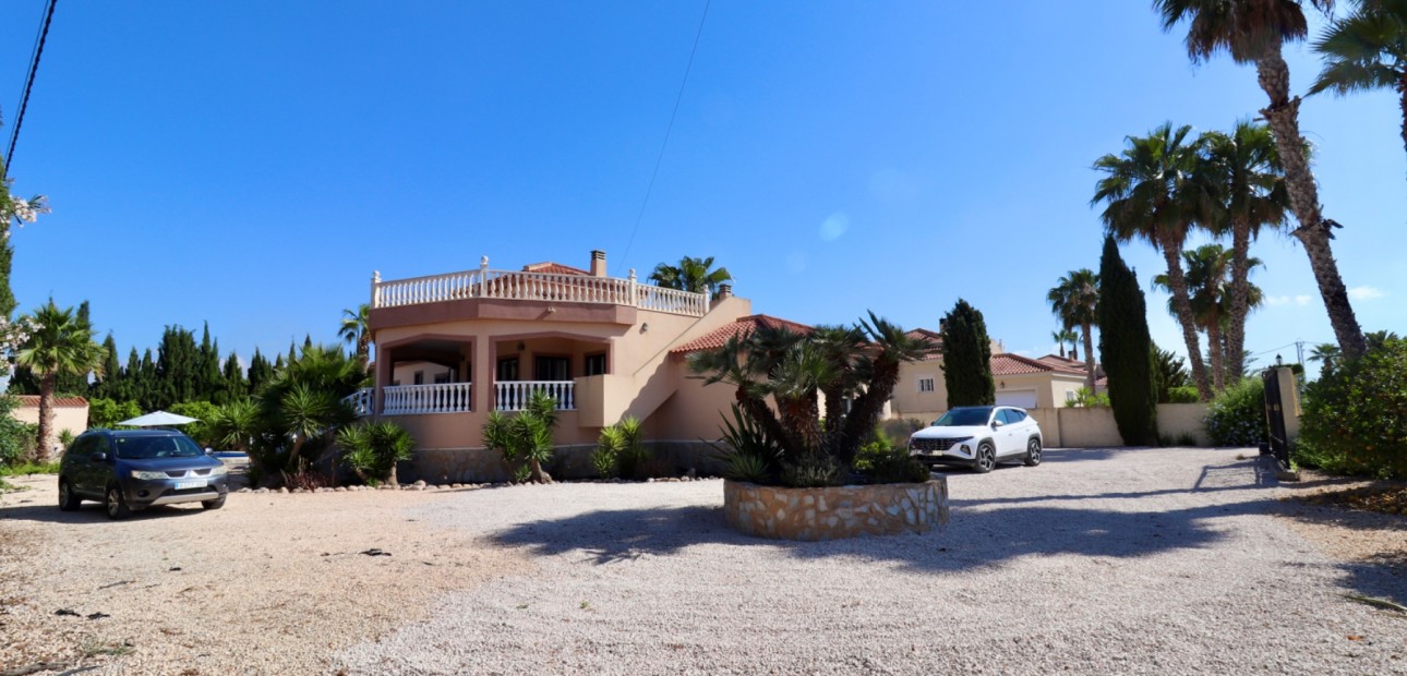 Venta - Country Property -
Catral