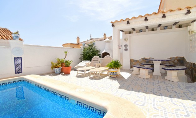 Herverkoop - Detached Villa -
San Miguel de Salinas - BLUE LAGOON