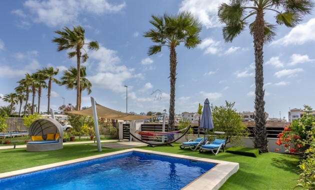 Sale - Villa -
Orihuela - Vistabella Golf