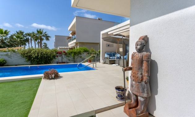 Sale - Villa -
Orihuela - Vistabella Golf