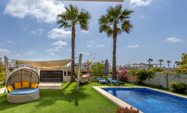 Sale - Villa -
Orihuela - Vistabella Golf