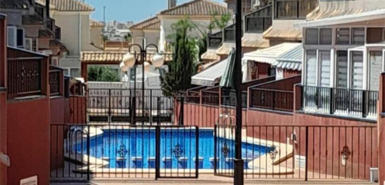 Venta - Terraced house -
Torrevieja - Aguas nuevas 1